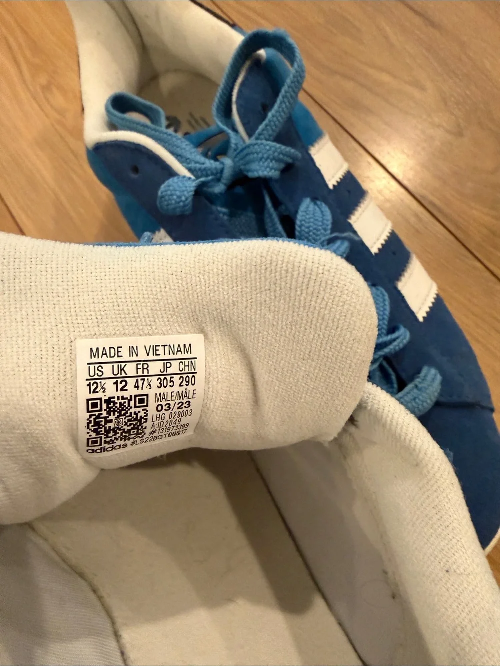 adidas Men’s Blue Campus Sneaker with White Stripes Originals ID2048 Size 12.5